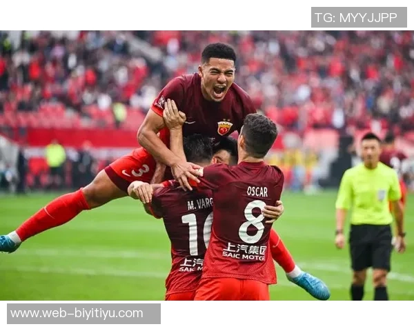 海港意外失球陈威扑救失误傅欢自摆乌龙陷入被动局面